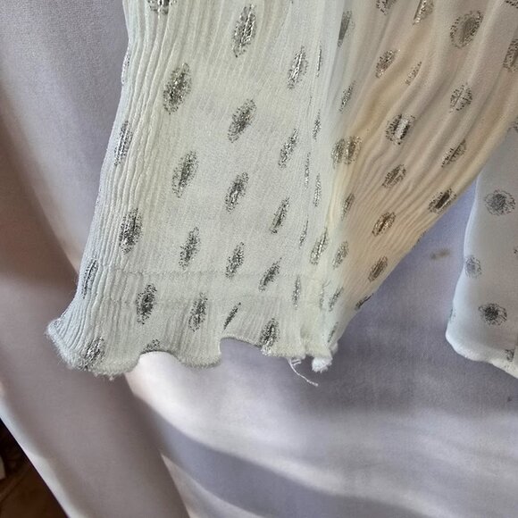 MELISSA PAIGE WHITE SILVER LONG SLEEVE TOP SHIMMER METALLIC SIZE SMALL RELAXED - Picture 6 of 11
